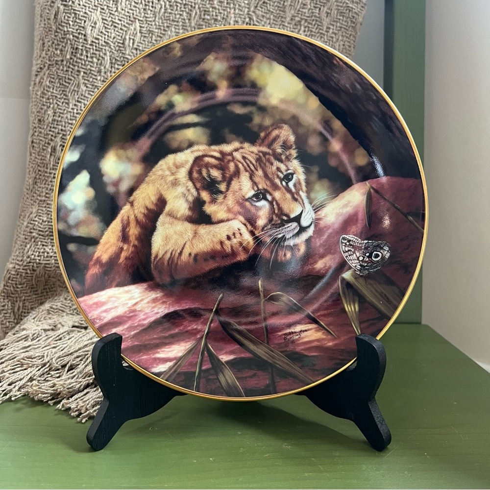Vintage 1990s Princeton Gallery Collector Plate “First Encounter: Just Cubs”